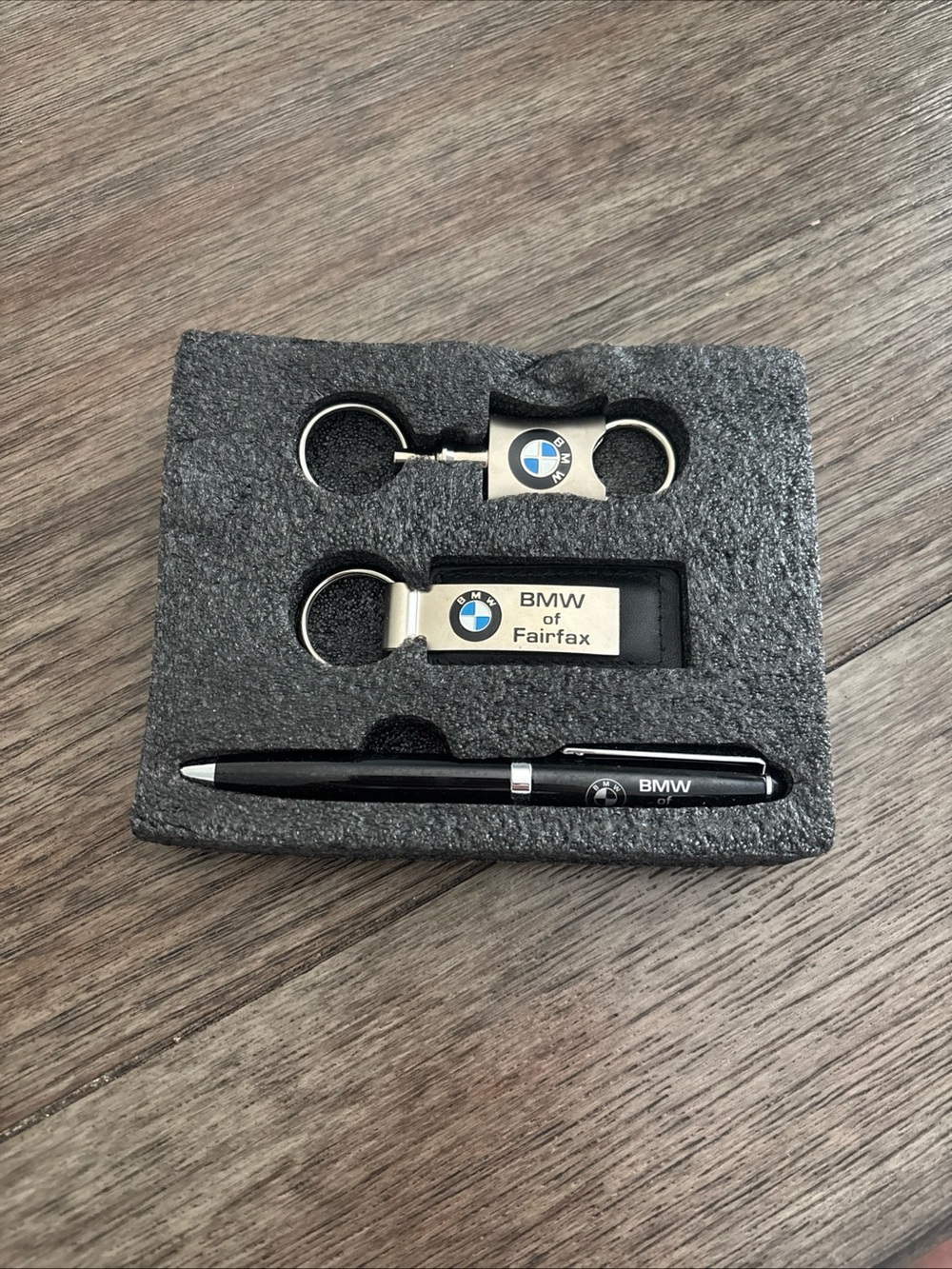 BMW Black Pen and Silver Keychain Set with Logo